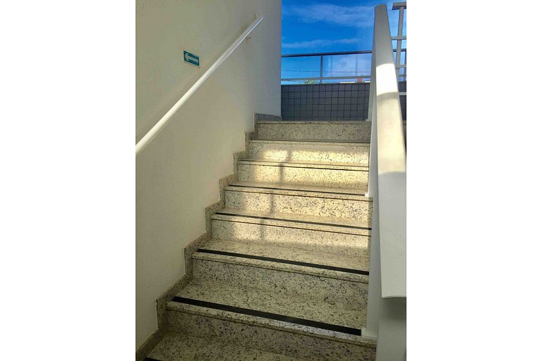 Apartamento 07 com Ar a 300m da ORLA de Atalaia