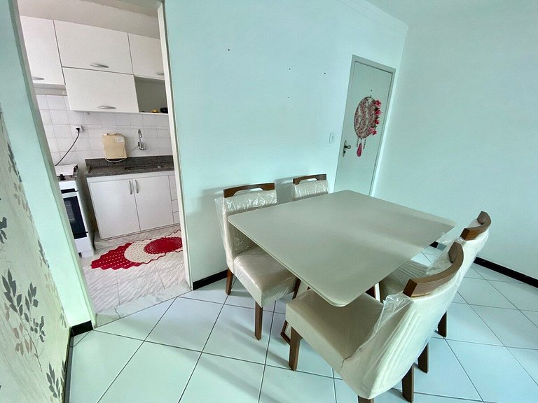 Apt com Ar, 2/4 no Coração da Cidade