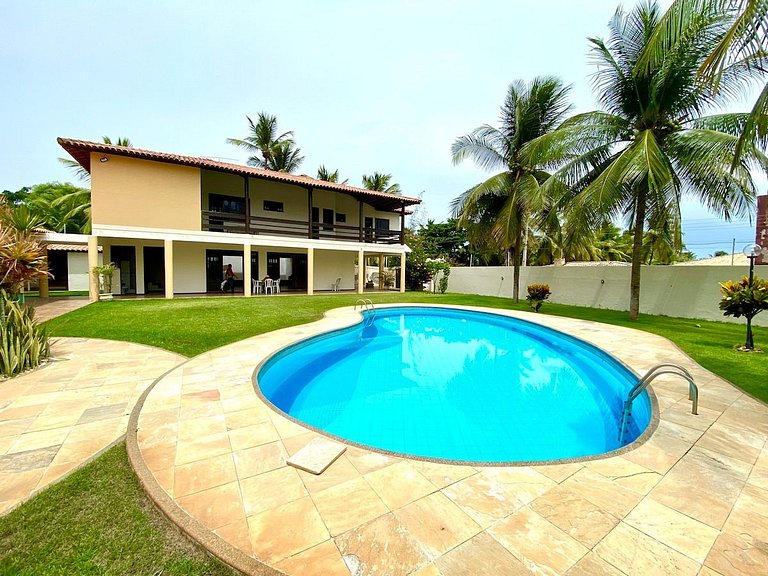 Casa Maravilhosa com AR e PISCINA a 80m da praia