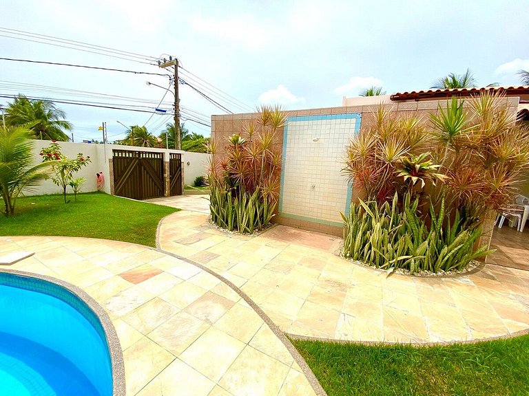 Casa Maravilhosa com AR e PISCINA a 80m da praia