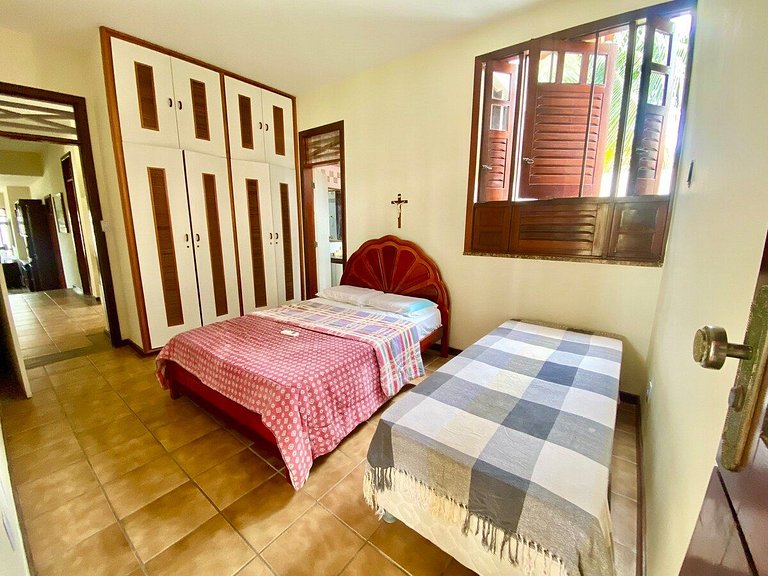 Casa Maravilhosa com AR e PISCINA a 80m da praia