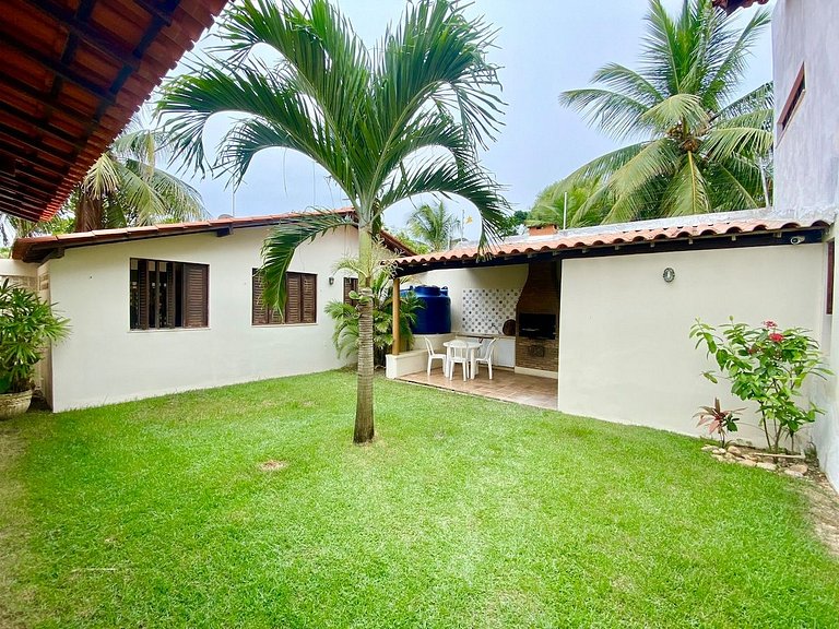 Casa Maravilhosa com AR e PISCINA a 80m da praia