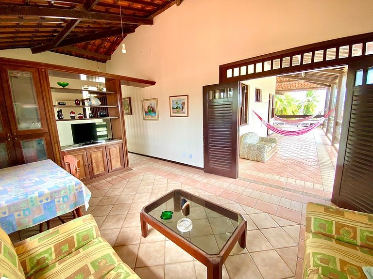 Casa Maravilhosa com AR e PISCINA a 80m da praia