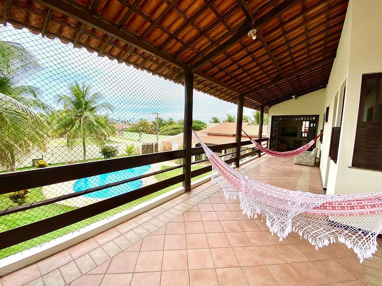 Casa Maravilhosa com AR e PISCINA a 80m da praia