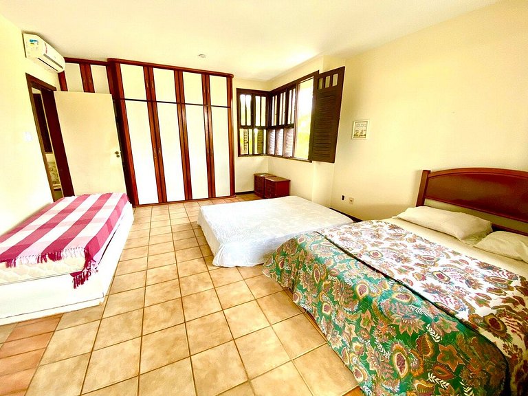 Casa Maravilhosa com AR e PISCINA a 80m da praia