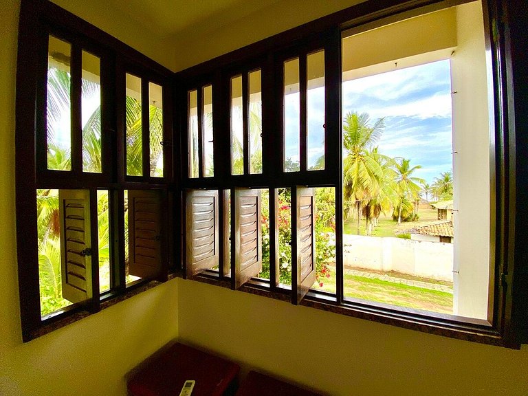 Casa Maravilhosa com AR e PISCINA a 80m da praia