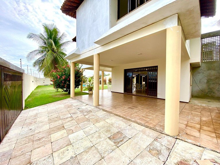 Casa Maravilhosa com AR e PISCINA a 80m da praia
