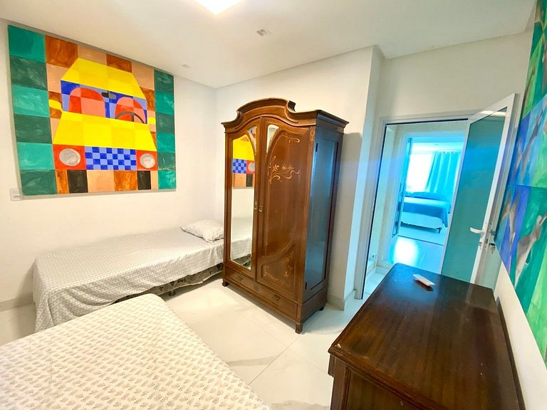 Casa com Piscina e Vista Mar na Orla de Atalaia