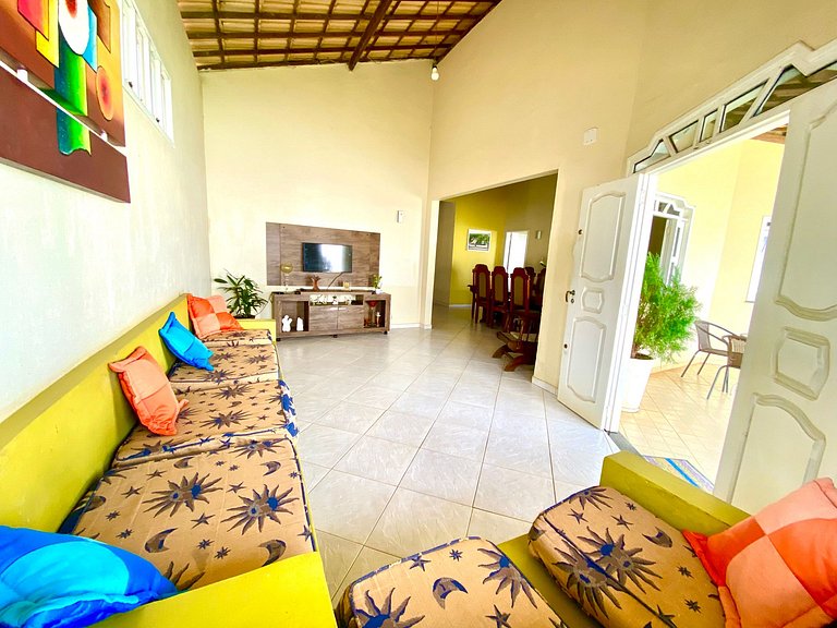 Casa de Praia com Ar, Piscina e Grande Área Verde