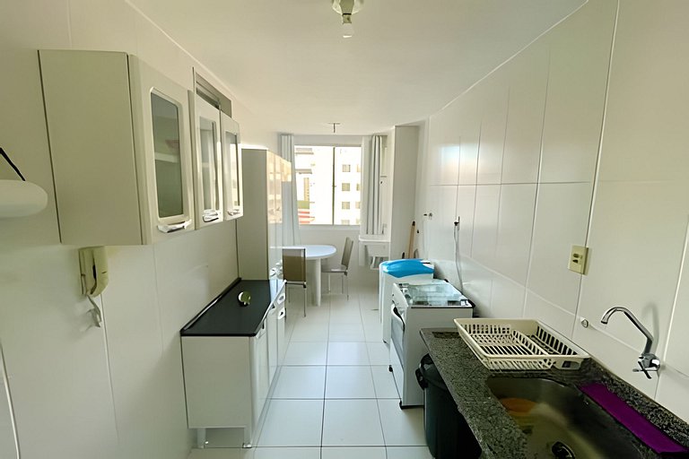 Apto com AR, 3/4 a 7 minutos da Praia de Aruana