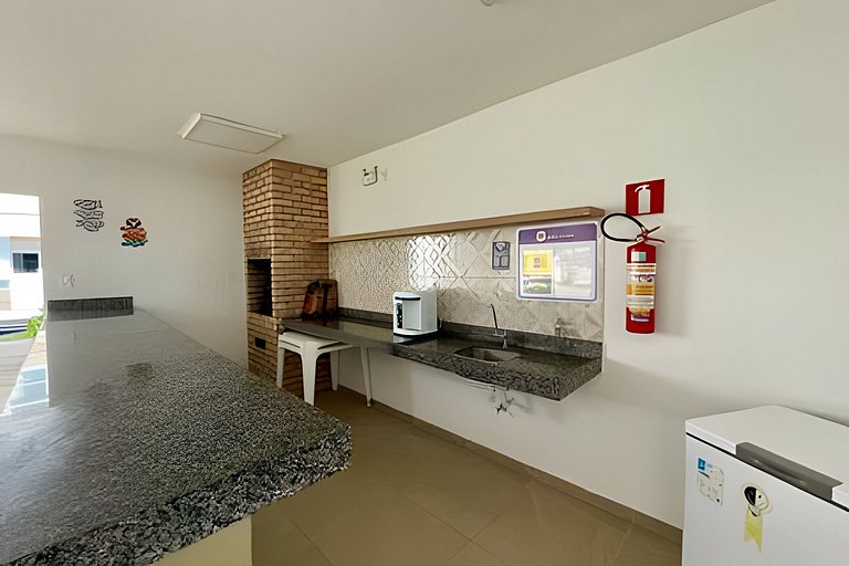 Apto 2/4 com AR a 7 minutos da Praia de Aruana