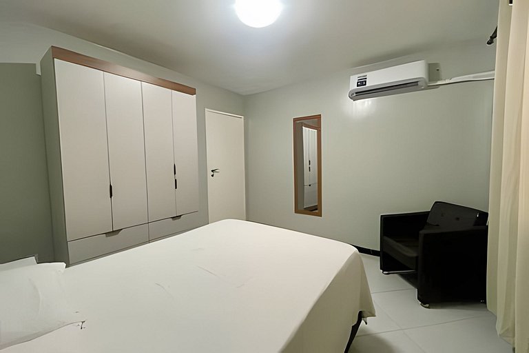 Apartamento com Ar, 2/4 no melhor da Atalaia