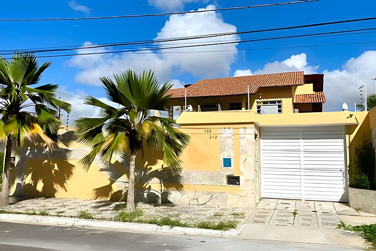 Casa Vista Mar 5/4 c/ AR a 200m da Praia de Aruana