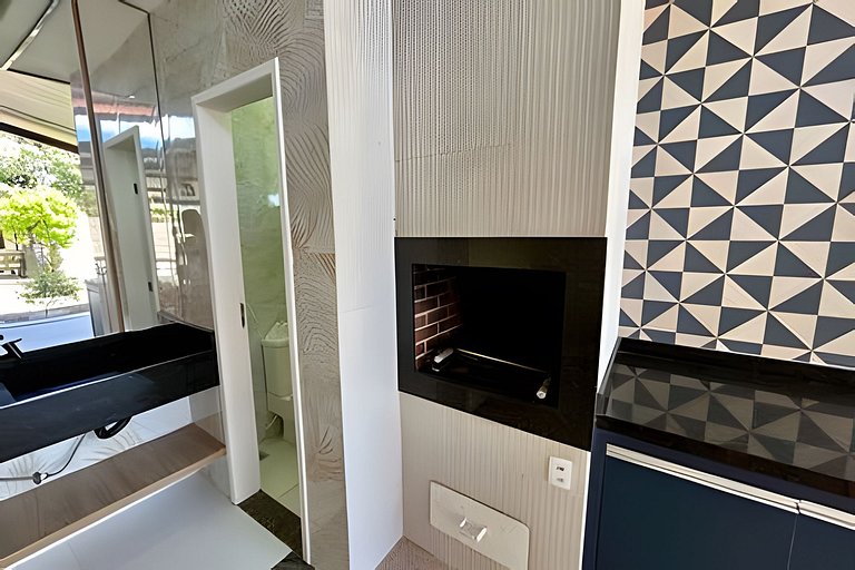 Casa 4/4 c/ AR e piscina em condomínio frente mar