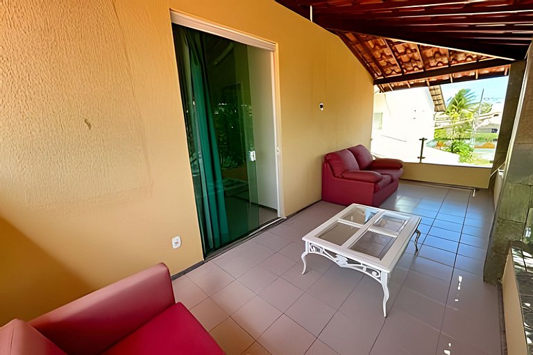 Casa 4/4 c/ AR e piscina em condomínio frente mar