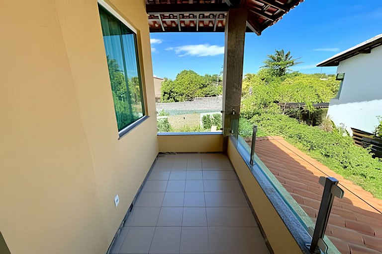 Casa 4/4 c/ AR e piscina em condomínio frente mar