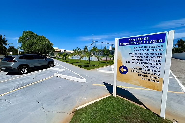 Casa 4/4 c/ AR e piscina em condomínio frente mar