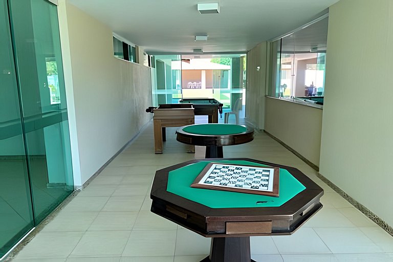 Casa 4/4 c/ AR e piscina em condomínio frente mar