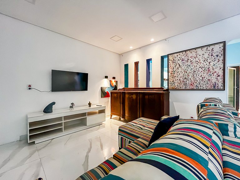 Casa com Piscina e Vista Mar na Orla de Atalaia