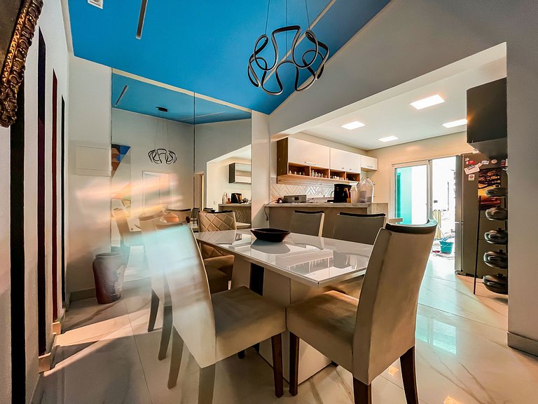 Casa com Piscina e Vista Mar na Orla de Atalaia