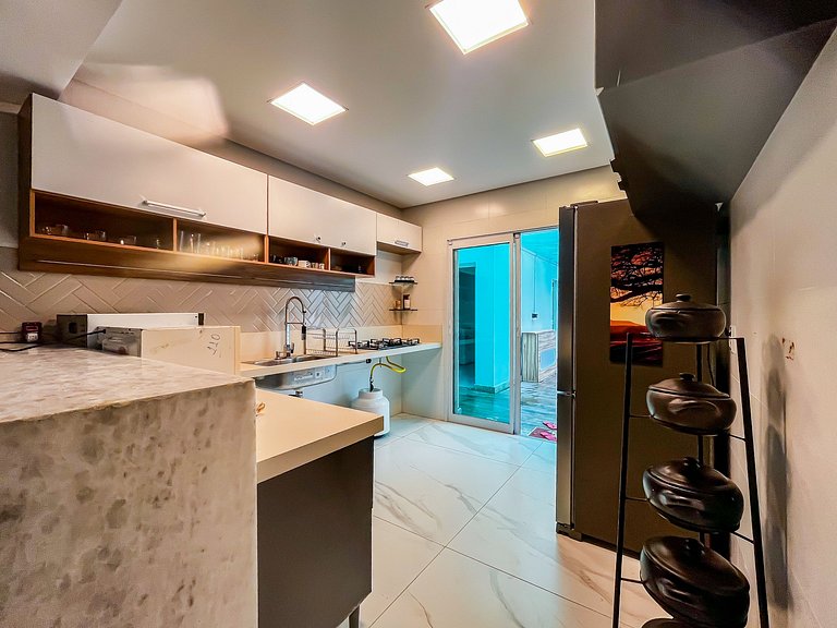 Casa com Piscina e Vista Mar na Orla de Atalaia