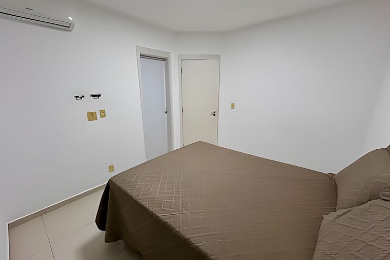 Apto com AR, 2/4 em condomínio clube em Aracaju