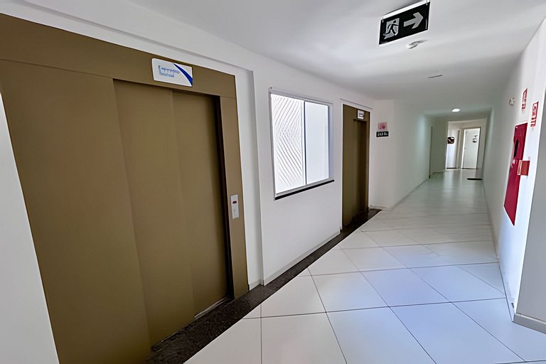 Apto com AR, 2/4 em condomínio clube em Aracaju