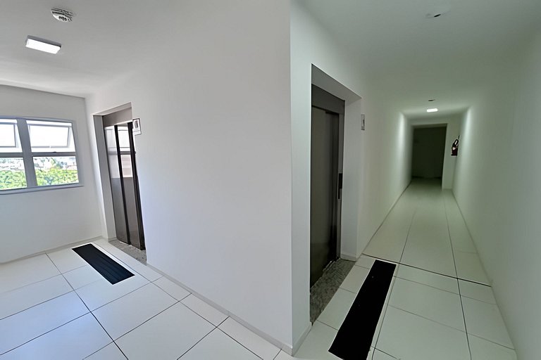 Apto c/ AR, 2/4 em cond a 7 min da Praia de Aruana