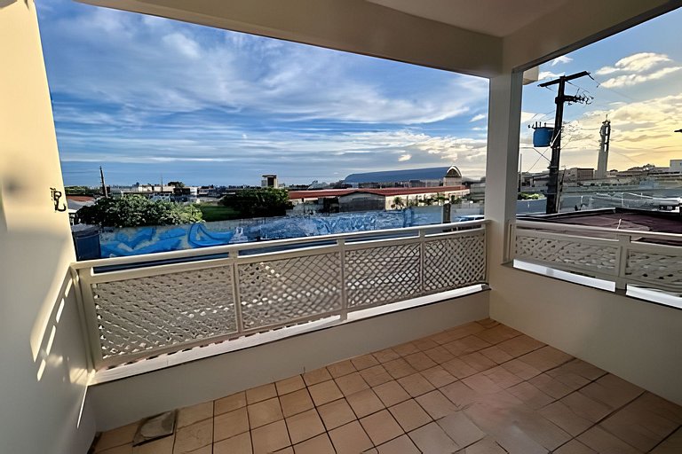 Casa c/ AR, 4/4, mt espaçosa em ótima localização