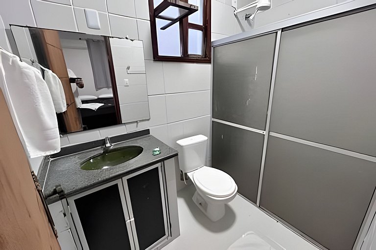 Casa c/ AR, 4/4, mt espaçosa em ótima localização